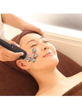 クリニカルエステ花蔵 熊谷駅前店/Step3.フェイシャルボーラー