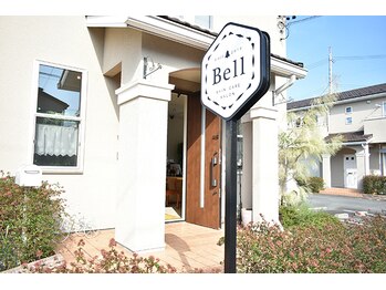 スキンケアサロン ベル(Bell)/可愛い六角看板はカフェのよう