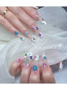 カラフルなフラワーネイル♪