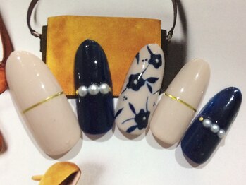 ネイルサロン リリオ(Nail Salon Ririo)/フラワー秋ネイル