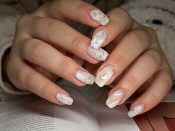 アース ネイルアンドアイラッシュ 甲府昭和店(HAIR & MAKE EARTH Nail&Eyelash)/ニュアンスホワイト¥12500