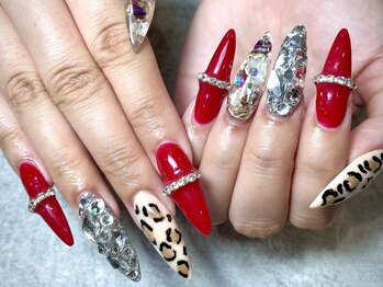 リノネイル(Lino Nail)/シェル埋め込みデザイン