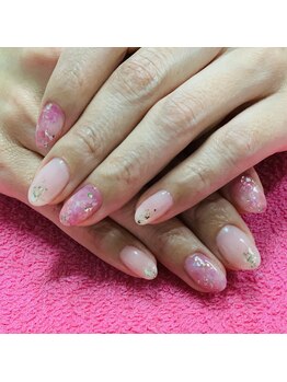 ゲンネイル(gen Nail)/金箔ネイルでおしゃれ感アップ!