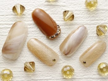ジョリーネイル 大宮本店(jolie nail)の写真/普段使いOKなシンプルxオシャレなデザインをご提案♪「ネイルを日常に」がテーマです！！