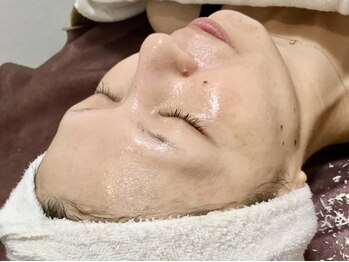 オージャス(OJAS)の写真/【毛穴悩みに】毛穴の黒ずみや開きに徹底アプローチ!1か月間の集中ケアで速攻美肌◎