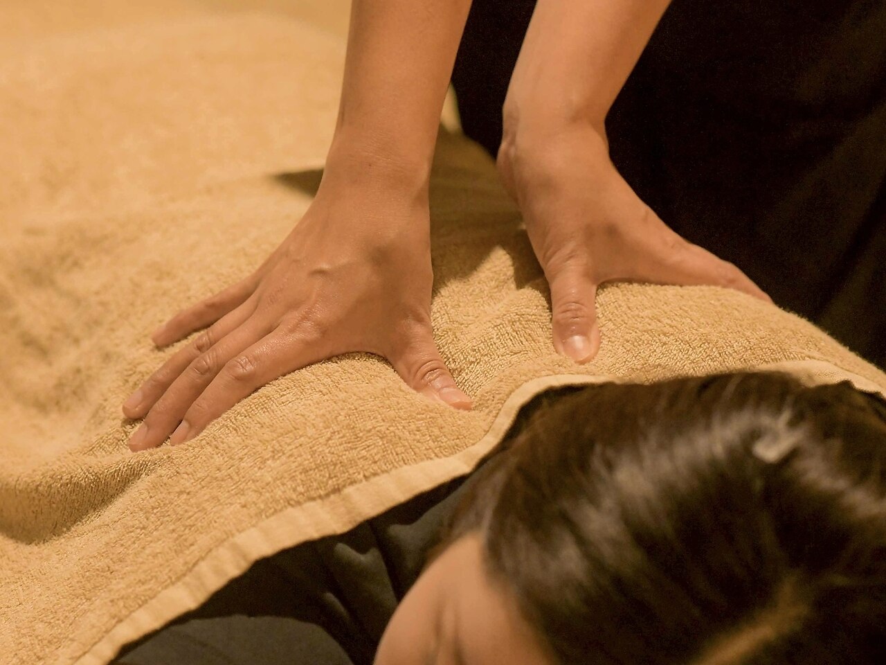 ◆短時間でスッキリ◆全身もみほぐし 60分　\5000→￥3900