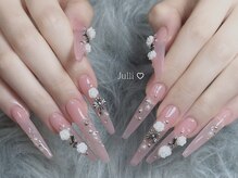 ジュリネイルスタジオ(Julli Nail Studio)/3XL長さ出し・バラ・キラキラ