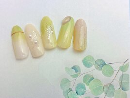 グリーン×ぷっくりネイル