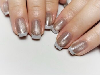 ノエム ネイルサロン(NOEM)の写真/シンプルだからこそ大事なモチの良さにこだわった美フォルム作り！”ワンカラー・フレンチ”は得意なNOEMへ