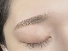 アン プレゾン(Un Plaisant)/eyebrow