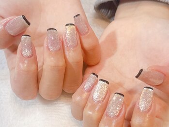 ムーピーネイル(moopy nail)の写真/シンプル系が得意なオーナーにお任せください♪指先をきれいに見せるカラー・デザインで手元の好感度UP☆