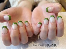 ノーム ネイル(NO-MU)/ホワイト×グリーンのフレンチ