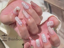 ピンクベージュツイードネイル