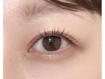 トレス(tres)/派手すぎないナチュラルデザイン