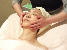 セラビシャン/顔筋小顔でキュッと引き上げ★