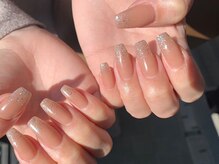 ビビネイル(vivi.NAIL)/ラメグラデーションネイル