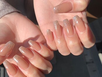 ビビネイル(vivi.NAIL)/ラメグラデーションネイル