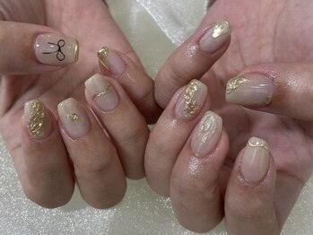 ルーラネイル(Lura nail)/ゴールドニュアンスネイル
