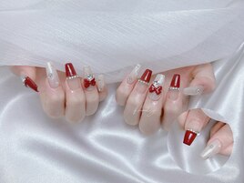 可愛いボルドーネイル