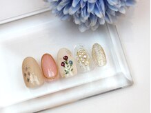 ツメトトノウ/お花とパールで女子ネイル