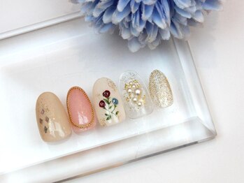 ツメトトノウ/お花とパールで女子ネイル