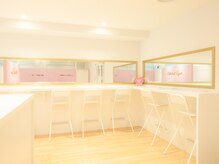 STEP8：メイクスペースにてお化粧直し