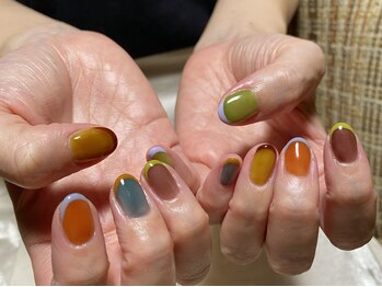 カーティシーネイルズ(curtisii NAILS)/シアーベース秋色フレンチ