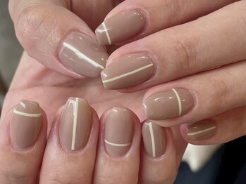 マスターネイルズ(MASTER NAILS)の写真/“さりげないおしゃれ”で、シンプルだけど上品な大人ネイルに♪お仕事の関係上、派手にはできない方にも◎
