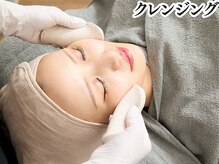 ホワイトワックス 神戸三宮店(WHITE WAX)/クレンジングで汚れを落とします