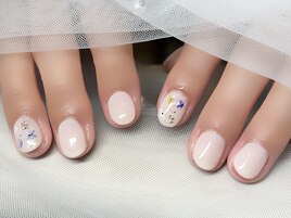 春先取り押し花風ネイル