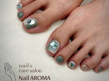 ネイルアロマ(Nail AROMA)の写真/自爪を労わる丁寧なケアを軸に、手足の同時施術で忙しい方の美を効率的にサポート。カラー・パーツも豊富◎