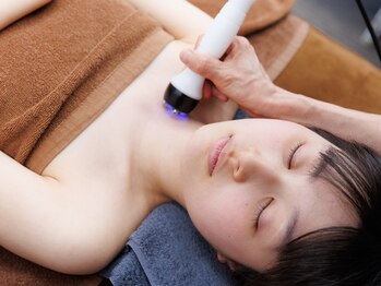 アイフィット(Aifit)/デコルテリンパで小顔促進