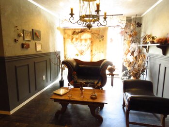 ピッティカ(Pithika)/