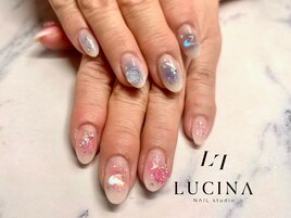 h-05　大人可愛いワンホンネイル