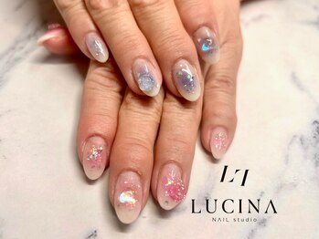 h-05　大人可愛いワンホンネイル