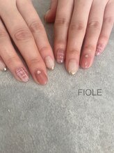 フィオル(FIOLE)/チェックネイル♪