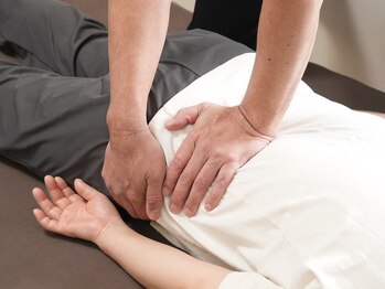 総癒館 成和院/【腰痛/肩こり/猫背/背中痛】