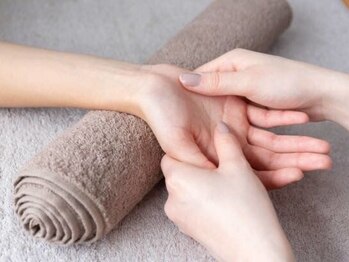 ネイルアンバー 西向田店(Nail amber)の写真/【エイジングケアや保湿も】プロの手技で集中ハンドケア★くすみ・乾燥・シワが気になる方に！