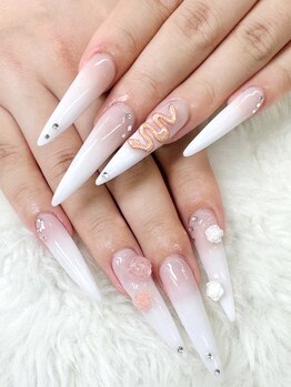 ティアラネイル(TIARA NAIL)の写真/【自店オフ無料☆】時間無制限!!ジェル+アート付け放題¥9000♪華やかアートはTIARAにお任せ下さい☆
