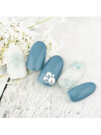 くすみブルー水彩フラワーネイル