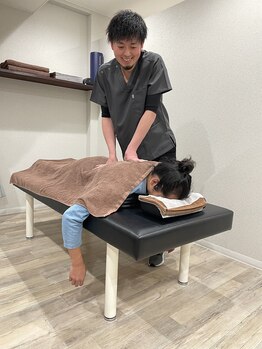 創成川イースト整骨院/施術風景