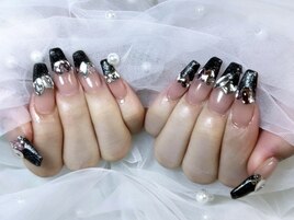 【Miyu】黒ガーリーネイル