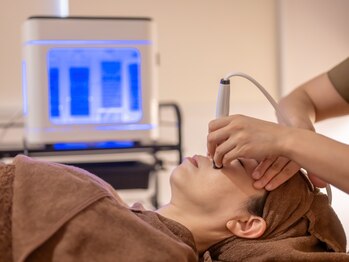 アコルデ 岡山本店(ACORDE)の写真/【リピート率No.1】繰り返す毛穴の開き/悩みはプロにお任せください!ハイドロフェイシャルでうるつや肌へ♪