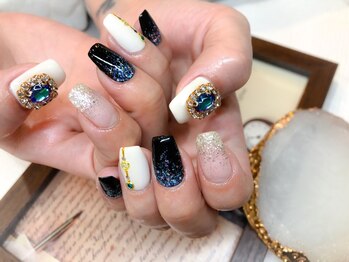 グランディール(Grandir)/ビジューネイル