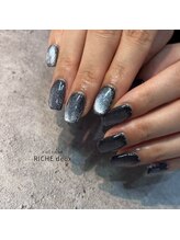 リッシュ ドゥ(RICHE deux)/ダークカラーのマグネット！！