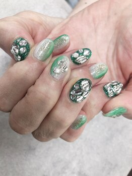 ネイルサロンファストネイルプラス 新宿店(FAST NAIL PLUS)/【夏ネイル2021】ビジュー