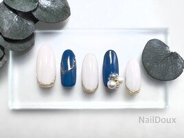 パールビジューネイル