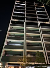 ルポ(Repos)/夜のサロンの風景です♪