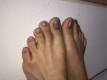 夏はフットネイル