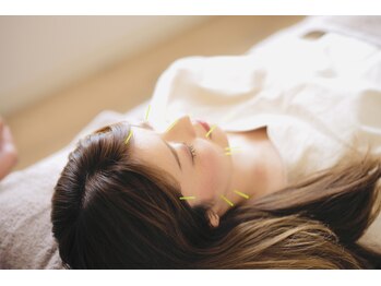 ホール 札幌円山(WHOLE)/小顔マッサージ矯正付きで効果UP